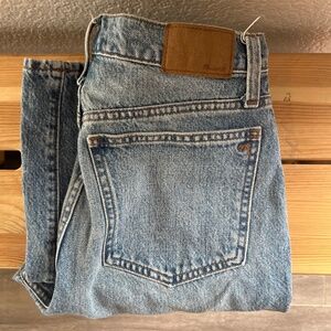 Madewell Perfect Vintage Straight Jean - Size 26